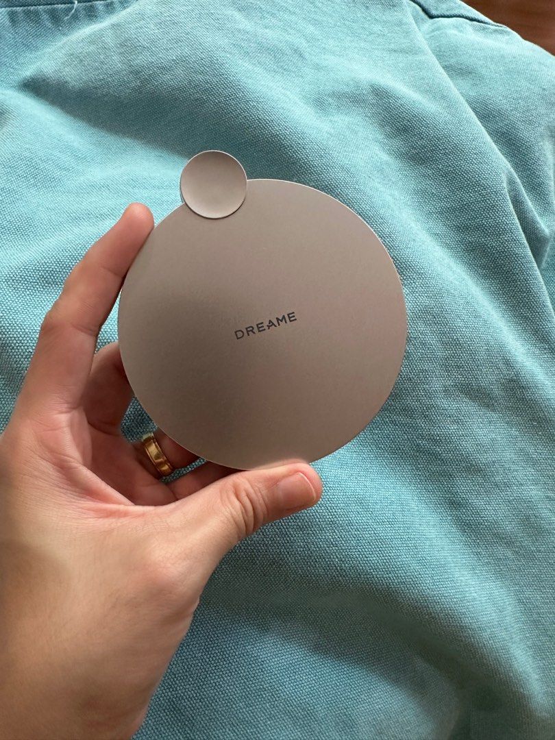 Dreame Portable Mirror with Light (Category: Face Care) located in Quezon City. Submitted by honeyhon3y (Listing ID 1359695794, Image 2). Description: Dreame Vanity Mirror.