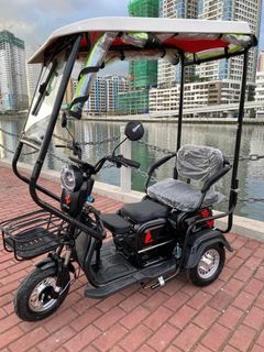 ETRIKE (2 seaters)

Available colors: Red, White, Blue and Black
👉3 wheels/2rows
INCLUSIONS:
👉Unit with complete accessories
👍Free mini fan 
👍Kasama bobong 
👍kasama  trapal 
👍Kasama Wiper
👍Kasama Side mirror
👉ORIGINAL BATTERY