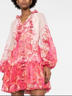 (Category: ) located in . Submitted by _shoppingtherapy (Listing ID 1359800443, Image 1). Description: .