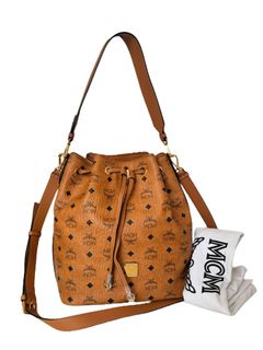 (Kategori: ) berada di . Dikirim oleh kiano_shoes (ID iklan 1359667452, Gambar 1). Deskripsi: .
