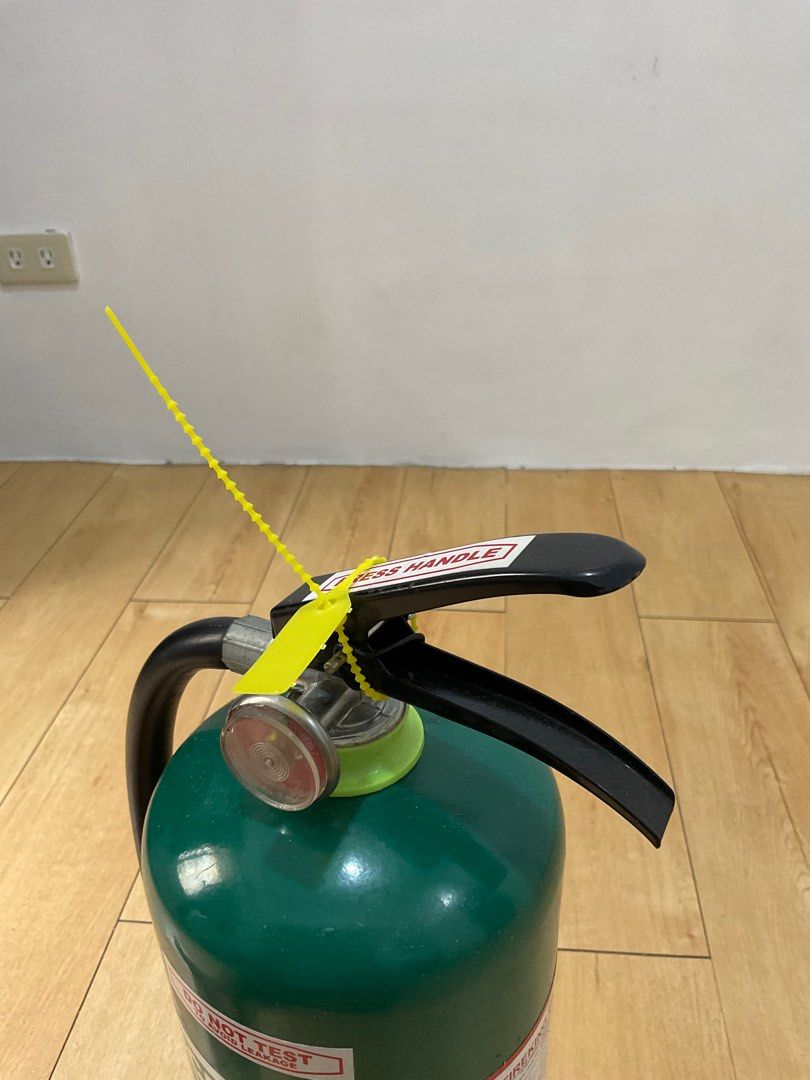 Fire extinguisher HCFC-123 10lbs (Category: Other Security Devices) located in Mandaluyong City. Submitted by boymontenegro (Listing ID 1359701458, Image 3). Description: 3 pcs Brother HCFC -123 - fire exting. 1,700 each Reffiled- until October 2025 Unit - No damage /good condition.