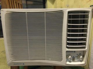 FOR SALE KELVINATOR WINDOW TYPE AIRCON 1hp