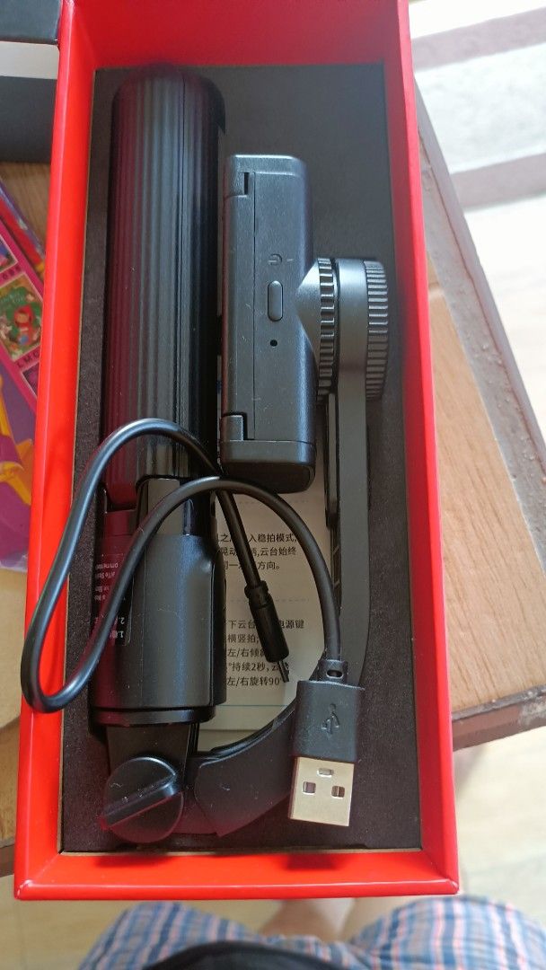 Gimbal stabilizer L08 (Category: Mounts & Holders) located in Cavite. Submitted by harveycaraan (Listing ID 1359675218, Image 2). Description: once lang nagamit super great condition slightly negotiable issue: palit battery lang for bluetooth.