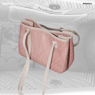 (Category: ) located in . Submitted by ShopCesca (Listing ID 1359662607, Image 1). Description: .