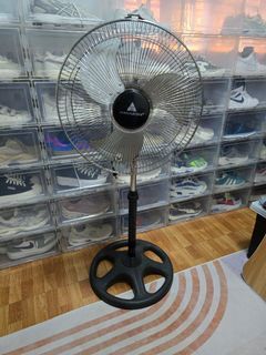 Hanabishi stand fan