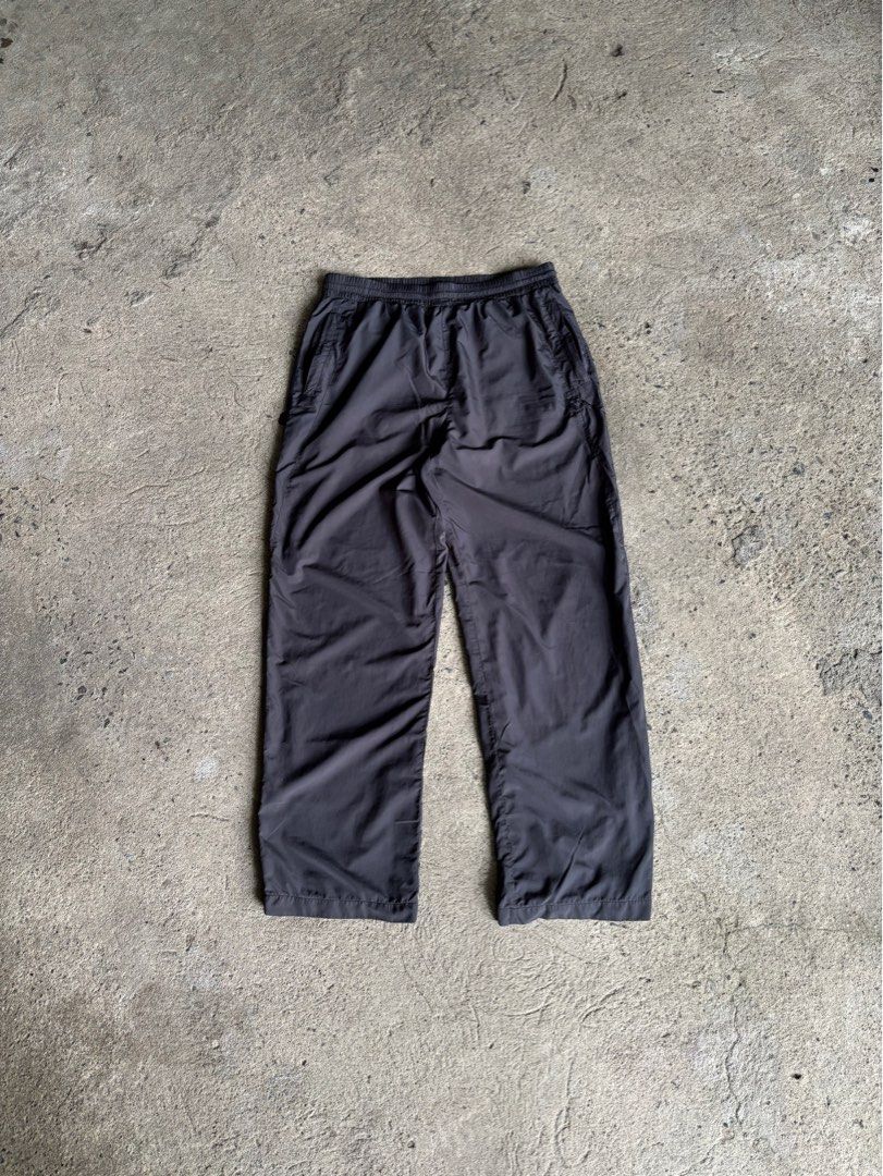 Kappa Trackpants (Category: Joggers) located in Manila. Submitted by yamborghini22 (Listing ID 1359845509, Image 1). Description: Kappa Trackpants Large 32x40 Leg wide 9 Drawstring Shell lining, Polyester fabric Zipper pocket Pristine condition ₱880✨.
