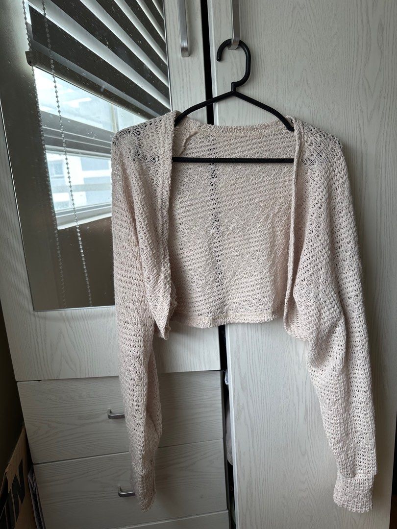 Knitted Cropped Cardigan (Category: Longsleeves) located in Cebu City. Submitted by cosmopolitan_source (Listing ID 1359726499, Image 2). Description: - only worn once - ordered late last year - rfs: cleaning out closet - in pristine condition.