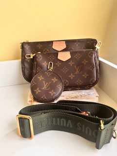 (Category: ) located in . Submitted by luxegold (Listing ID 1330677271, Image 1). Description: .