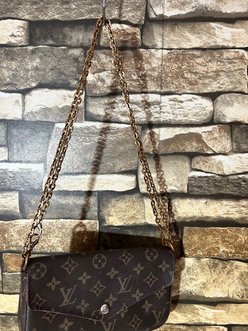LV Pochetti Felicie (Category: Luxury Bags & Wallets) located in Manila. Submitted by cfsg061214 (Listing ID 1359698949, Image 2). Description: .