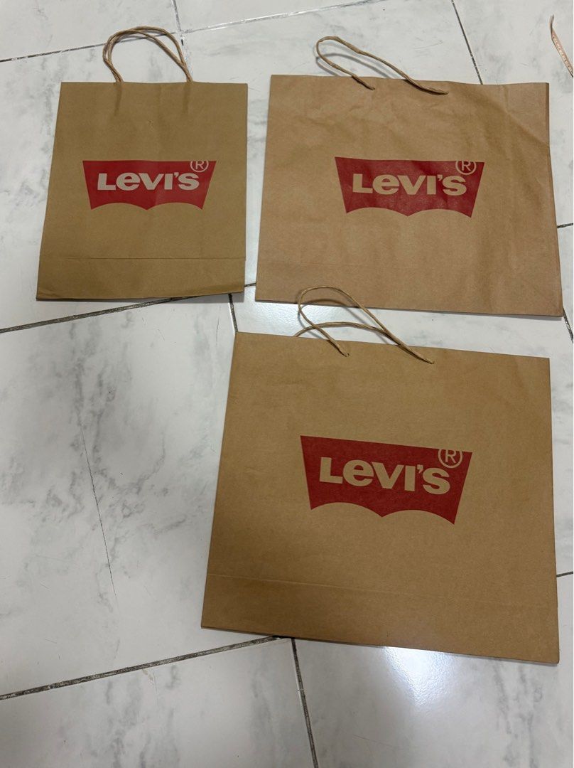 New Original Levis Paper bag Large Medium (Category: Gift Baskets & Hampers) located in Paranaque City. Submitted by crew08 (Listing ID 1359677439, Image 2). Description: Original bought from mall guranteed or money back. See measurements in photos Large-100 Medium-80 Take all 4 (3large & 1 medium) P300 I have the lowest price already so bawal barat; move on if hindi kaya. Thanks.