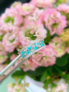 Nice新品！ Brazil🇧🇷Paraiba Ring🦋！ 0.52ct paraiba & 0.43ct diamond  18k gold, price 19500HKD  稀有靚色巴西🇧🇷Paraiba！市場極難搵到！！ Total 52份高質Paraiba！粒粒靚色&螢光！無封底！ 高質白鑽43份，18K金材質，上手super nice！ 超抵只售19500HKD🦋64211993814913110
