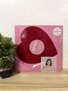 NUMBERED: LAUFEY- VALENTINE HEART SHAPED VINYL NUMBERED LIMITED TO 5000 COPIES ONLY WITH EXCLUSIVE POLAROID PHOTO (NOT CD)