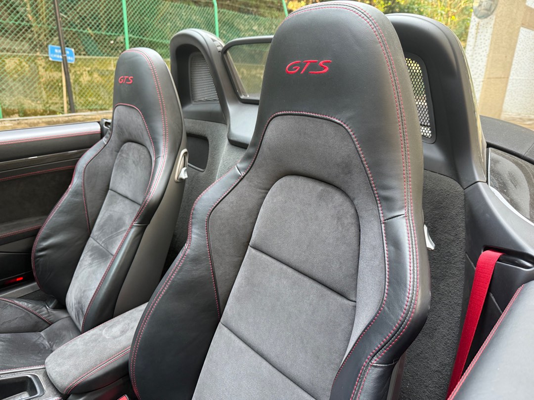 Porsche 718 GTS Convertible  Auto62863127106051111