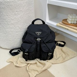 由 theone.boutique.tw (刊登 ID 1359719610，圖片 1) 提交，位於 的 (類別：)，說明：。
