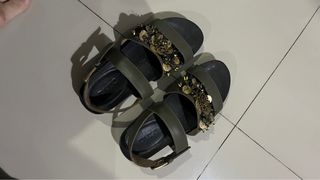 (Kategori: ) berada di . Dikirim oleh prelovedparamitha (ID iklan 1359783002, Gambar 1). Deskripsi: .