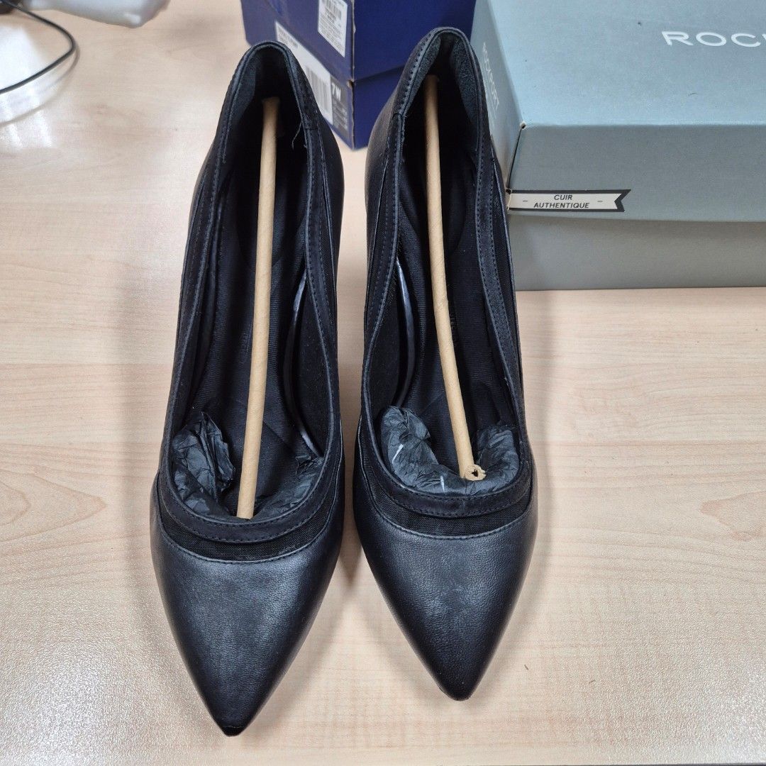 Rockport Office Shoes/ Heels (Category: Heels) located in Makati City. Submitted by winn99 (Listing ID 1359707533, Image 2). Description: Original Price: PhP 6,490 Personally used Well maintained Size: Europe 37.5 Super comfortable! RFS: decluttering for school thesis funds.