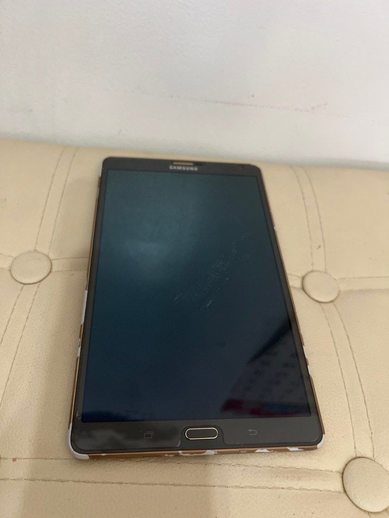 samsung galaxy tab (Category: Laptops & Notebooks) located in San Pablo. Submitted by anshinsuru (Listing ID 1359703096, Image 1). Description: issue is LCD still charging and working..