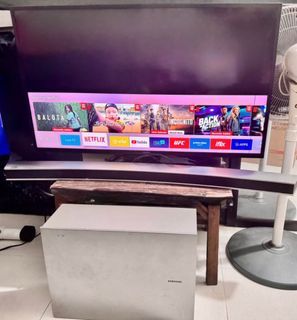 SAMSUNG SMART TV 40 INCH & SAMSUNG CURVE SOUNDBAR WITH SUBWOOFER