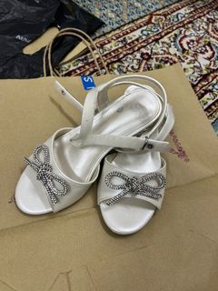 (Category: ) located in . Submitted by sitiamira01 (Listing ID 1359778954, Image 1). Description: .