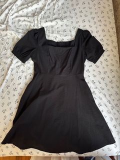 (Category: ) located in . Submitted by abzwardrobe (Listing ID 1359687571, Image 1). Description: .