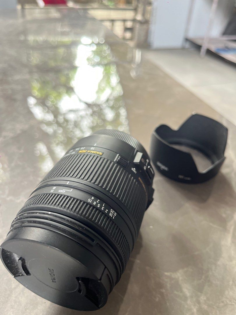 Sigma 18-250mm (Category: Lens & Kits) located in Caloocan City. Submitted by greideclutters (Listing ID 1359695737, Image 2). Description: maayos na maayos pa. less than 20 times din nagamit. maalikabok nga lang. nakatambak lang kase..