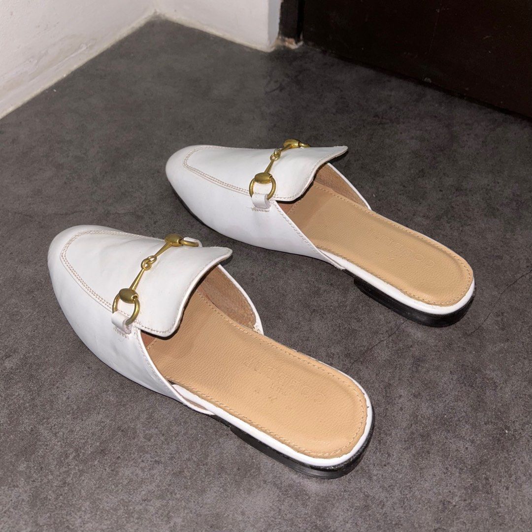 The Cobbler Mules (Category: Flats & Sandals) located in Paranaque City. Submitted by dnlem (Listing ID 1359783970, Image 3). Description: Women’s leather shoes from The Cobbler Quinn Slipper - US 7, White Negotiable Rfs: decluttering.