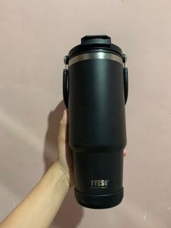 TYESO Vacuum Insulated Tumbler With Handle And Straw + Free Boot