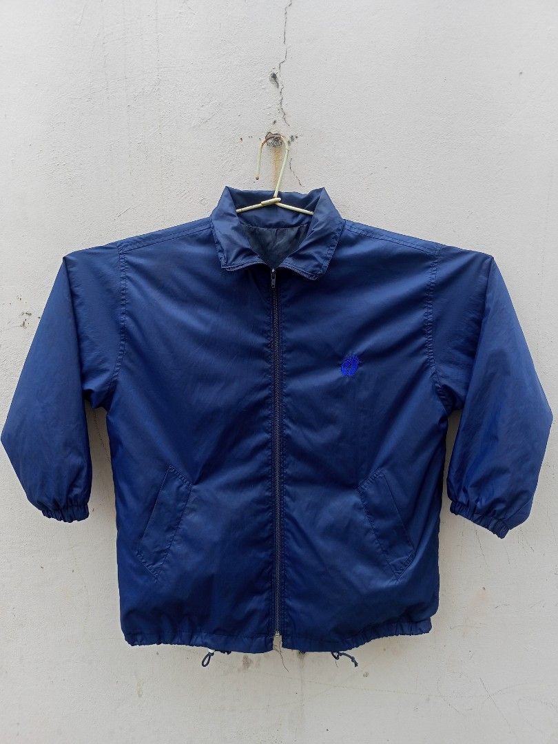 Vtg Hangten Windbreaker (Category: Coats, Jackets and Outerwear) located in Marikina City. Submitted by dirtyjay (Listing ID 1359811740, Image 1). Description: Hangten |CUT Tags❗ ₱ 340 + Shipping ‼️‼️ FIXED :) Excellent Condition Color rate: 10/10 L - 28 x 20 W - 24 Color may vary due to lighting Please manage your expectation, this is a secondhand item. No RETURN, No EXCHANGE and No REFUND❗❗❗.