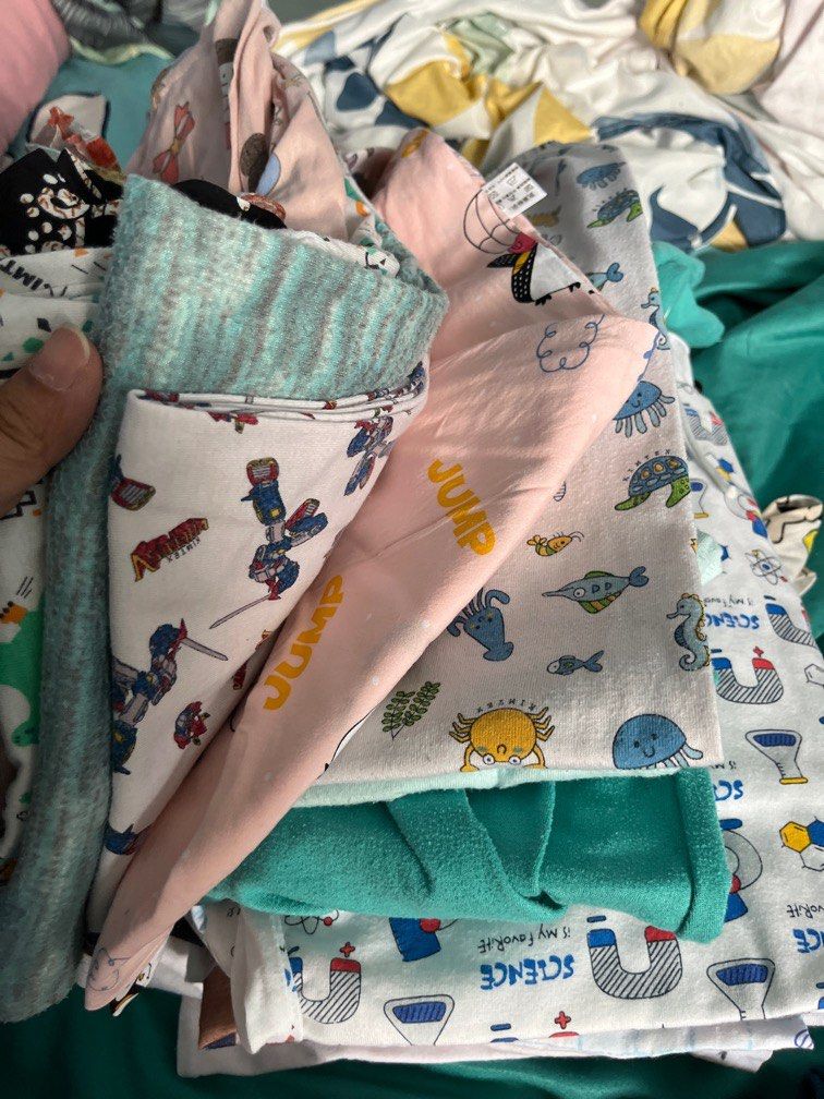 10 sets of top and bottom (Category: Babies & Kids Fashion) located in Quezon City. Submitted by adelato (Listing ID 1359911007, Image 3). Description: .
