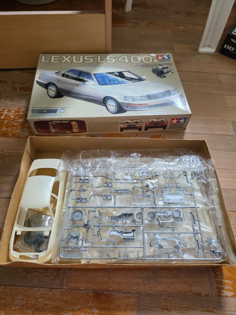 Tamiya Lexus Rx Model Kit 1:24 Tamiya Lexus LS400 plastic car model kit, Hobbies & Toys, Toys ...