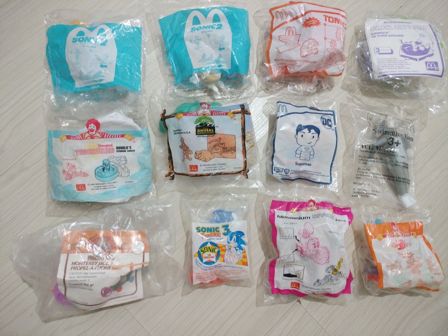 12 Happy Meal Toys Sonic 2, Sonic 3, Chip&Dale, DC