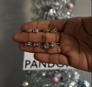 💎 SALE! PANDORA STUD EARRINGS ₱950 EACH