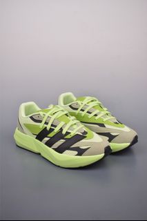 (Category: ) located in . Submitted by outlet.sneaker.shop (Listing ID 1359878862, Image 1). Description: .