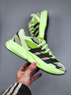 (Category: ) located in . Submitted by awesome_sneakers (Listing ID 1359889233, Image 1). Description: .