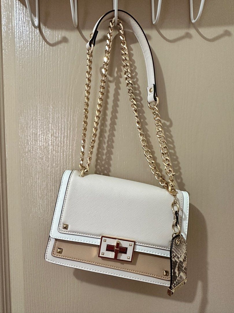 Aldo Byworth Crossbody bag (Category: Cross-body Bags) located in Manila. Submitted by bechaydeclutter (Listing ID 1359939392, Image 2). Description: .