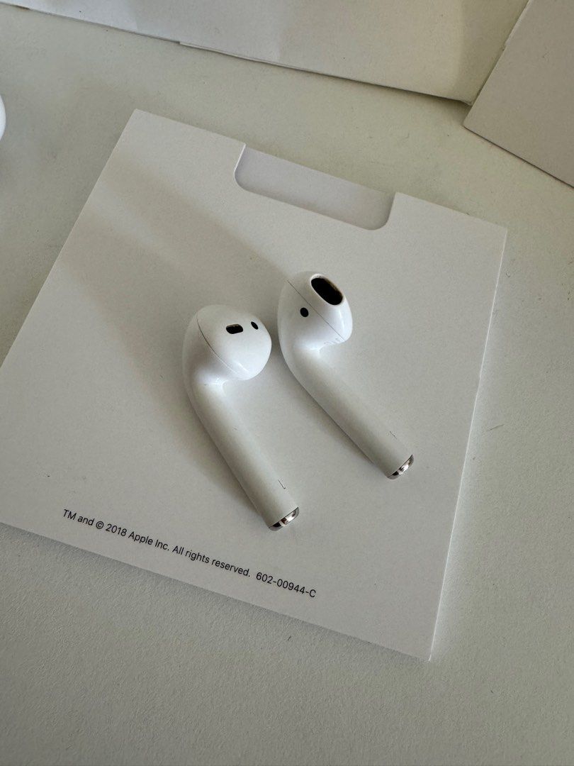 Authentic Apple AirPods (Category: Earphones) located in Cavite. Submitted by preloved_mommyandkidsph (Listing ID 1359930372, Image 3). Description: Full set box, manual paper bag without the cable In great condition With free rubber casing Bought in Changi Airport Singapore .