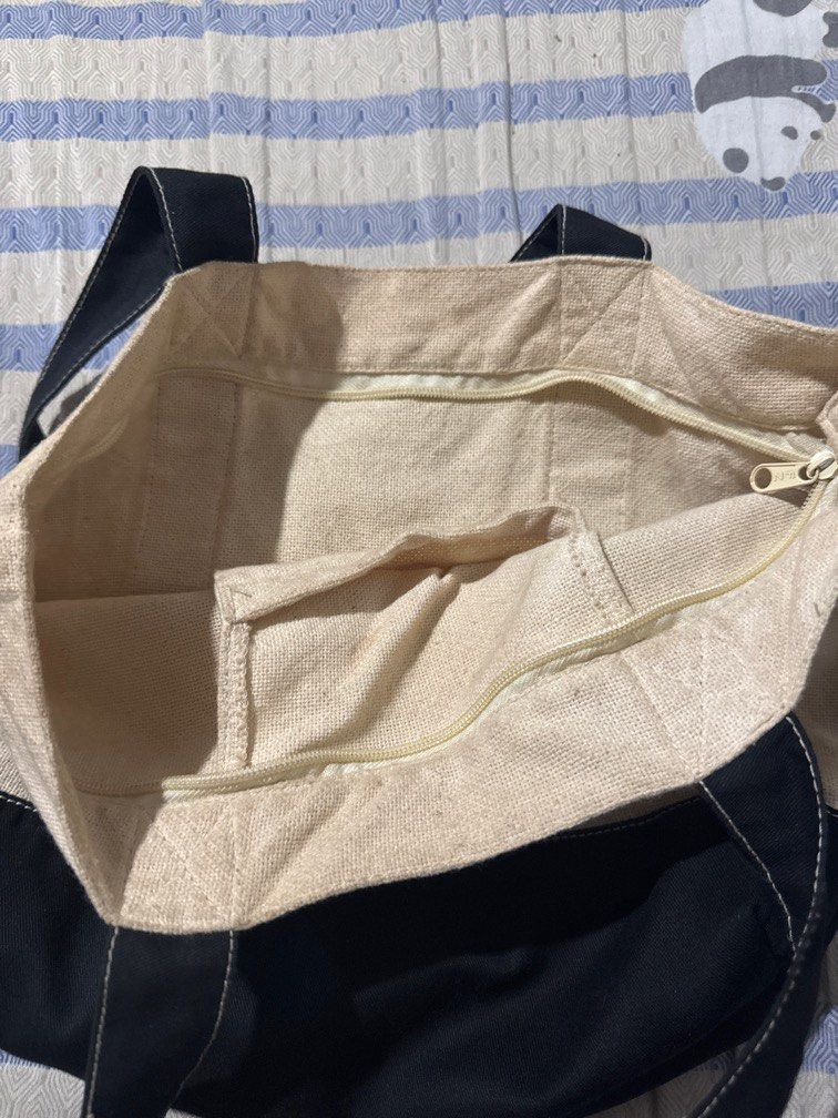 Artwork Doodle Tote Bag (Category: Tote Bags) located in Las Pinas. Submitted by nmordanoso (Listing ID 1359923347, Image 3). Description: .