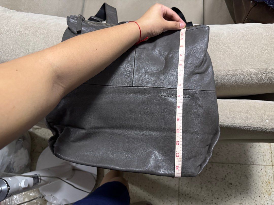 AUTHENTIC Mandarin Duck Two-way Large Backpack (Category: Luxury Bags & Wallets) located in Quezon City. Submitted by onestock2024 (Listing ID 1359871828, Image 3). Description: 💳Mode of Payment: Gcash, BPI, and Cod 🚚Mode of Delivery: Grab (same day delivery), Lalamove (same day delivery), Gogo Express (far places), J&T (far places),or any courier preferred by the customer 📍Location: Project 8, QC ‼️ shipping fee is shouldered by the customer 
