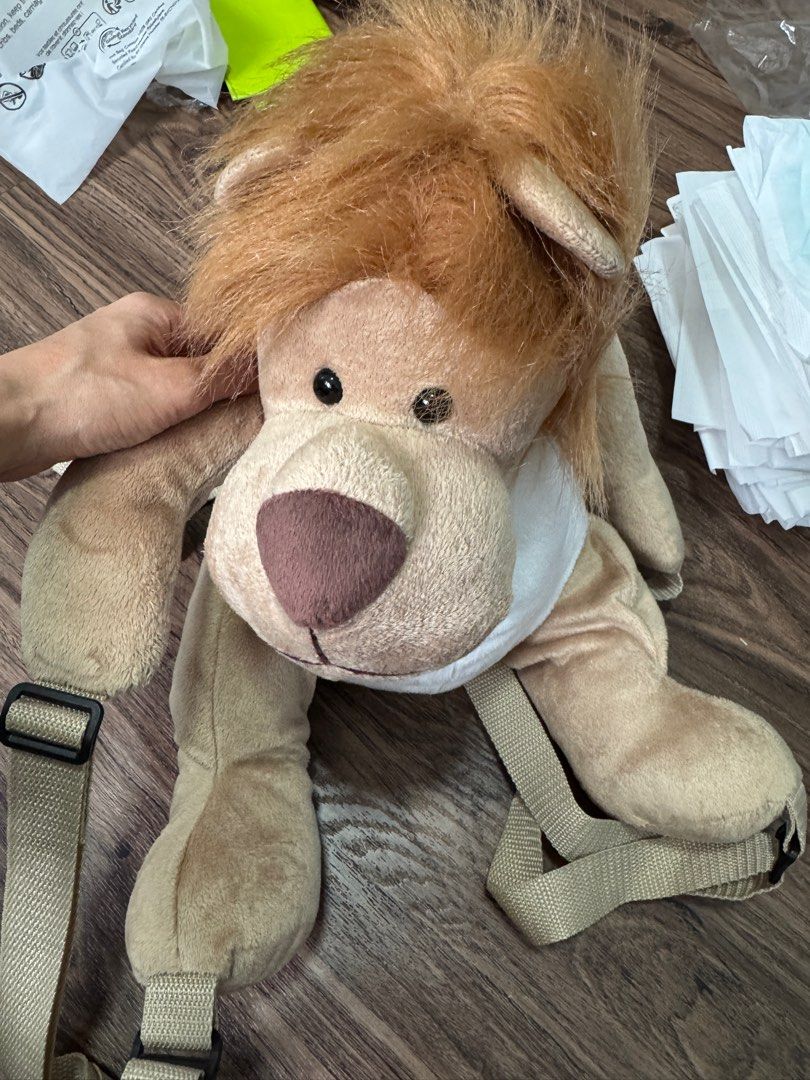 Back pack (Category: Babies & Kids Fashion) located in Singapore. Submitted by snowyhninwaiyee (Listing ID 1359919630, Image 2). Description: $10.