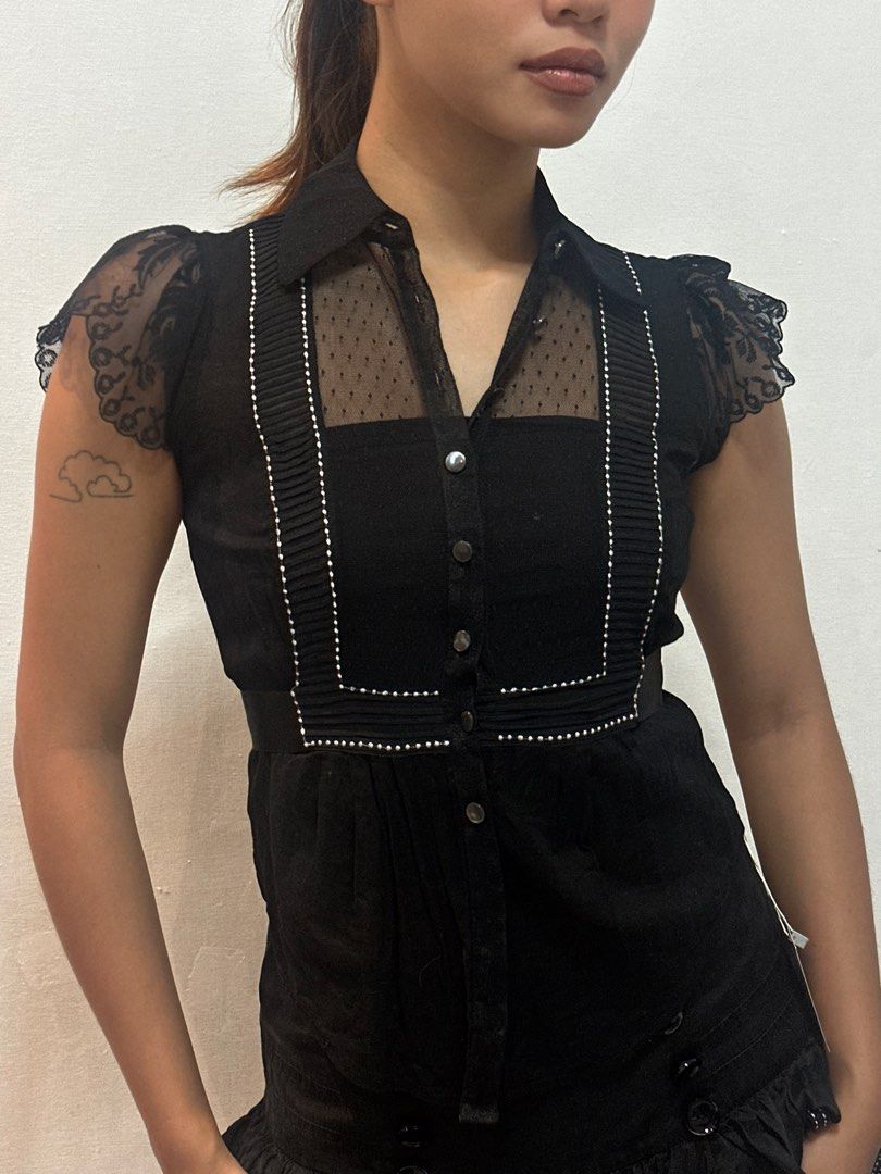black mesh ruffled sleeves top (Category: Blouses) located in Quezon City. Submitted by charief (Listing ID 1359910070, Image 3). Description: see through, xs-m size .