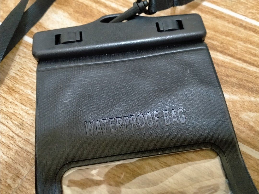 BTYEX WATERPROOF CASE (Category: Cases & Sleeves) located in Cabuyao City. Submitted by Bike_Clothing10 (Listing ID 1359879740, Image 3). Description: READ FIRST.. FOR SALE: BTYEX WATERPROOF CASE Excellent Condition Looks New PRICE: 300 + SF PICK UP OR SHIPPING ONLY LOCATION: Cabuyao Laguna -NO COD/COP- PM FOR INQUIRIES...