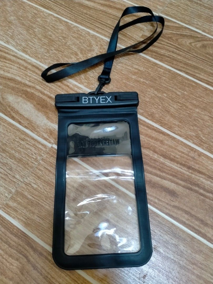 BTYEX WATERPROOF CASE (Category: Cases & Sleeves) located in Cabuyao City. Submitted by Bike_Clothing10 (Listing ID 1359879740, Image 1). Description: READ FIRST.. FOR SALE: BTYEX WATERPROOF CASE Excellent Condition Looks New PRICE: 300 + SF PICK UP OR SHIPPING ONLY LOCATION: Cabuyao Laguna -NO COD/COP- PM FOR INQUIRIES...
