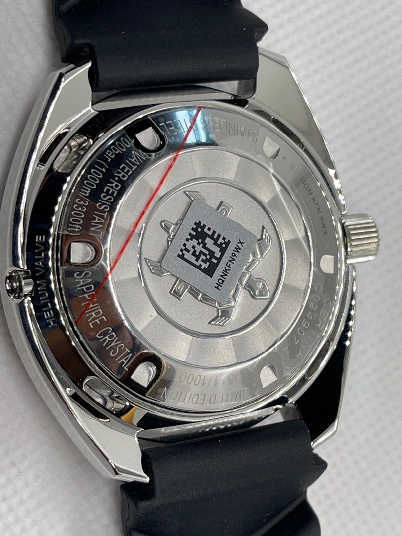Certina DS PH1000M Limited Edition Dive Watch (Category: Men's Watches) located in Muntinlupa City. Submitted by 300steps (Listing ID 1359947206, Image 2). Description: One of 1,000 limited edition tangerine-dialed pieces Purchased from AD in Lucerne, Switzerland (summer of 2024) Unworn, with rubber strap and dive extension A value-packed Seiko alternative Review and specifications: https://www.fratellowatches.com/hands-on-with-the-certina-ds-sup
