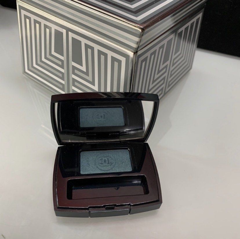 Chanel Eyeshadow Blue (Category: Makeup) located in Manila. Submitted by urbanwear (Listing ID 1306999659, Image 3). Description: .