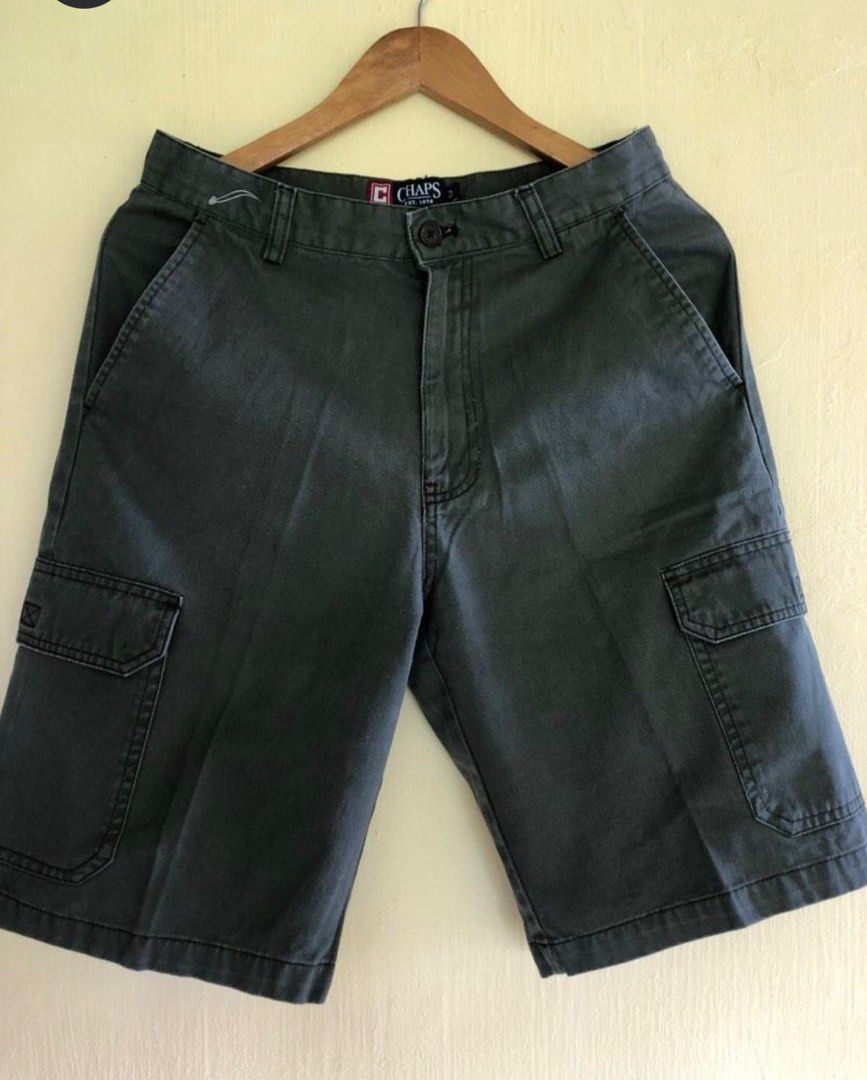 CHAPS Cargo Shirts Size 30 (Category: Shorts) located in Calapan. Submitted by shakalak (Listing ID 1359888636, Image 1). Description: From🇬🇧 B,box Excellent condition 15x21.