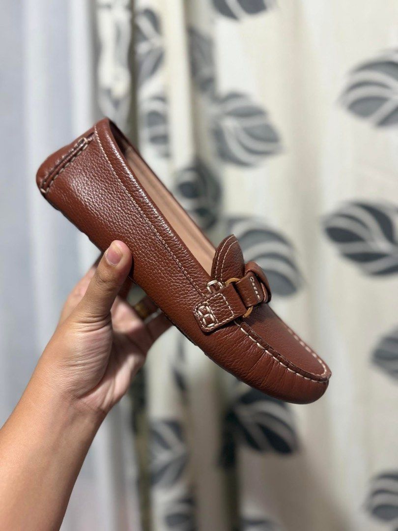 Cole Haan Loafers in Dark Brown (Category: Loafers) located in Santa Maria. Submitted by kaboochi (Listing ID 1359947937, Image 3). Description: Cole Haan Loafers in Dark Brown Also available in Black. Size: US8 / 25cm 💯 Authentic ✅ Brand new Bought in Canada 🇨🇦 🏷️ Payment via GCash or bank transfer. 📦 Shipping fee c/o buyer..