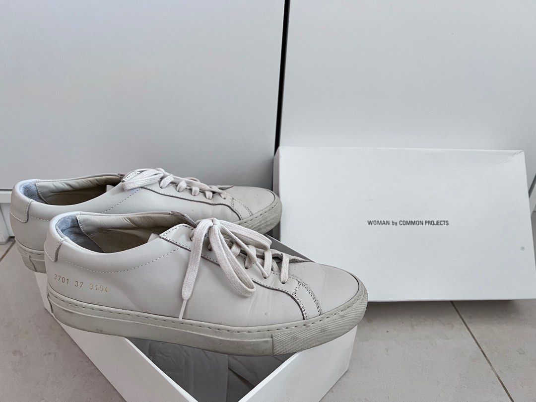 Common Projects （分類：波鞋）位於 Hong Kong。 由 nat_l 提交（商品編號 1359925815，圖片 1）。簡介： 100% real 新舊如圖 只限順豐到付。