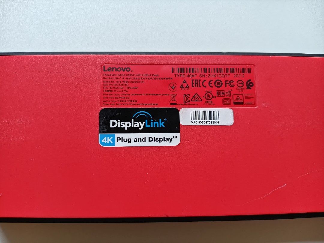 Compatible docking for Laptops (Category: Laptops & Notebooks) located in Singapore. Submitted by veysun (Listing ID 1359953734, Image 3). Description: A powerful laptop docking, supports any laptops with type C capacity 135 watts up to two monitors.