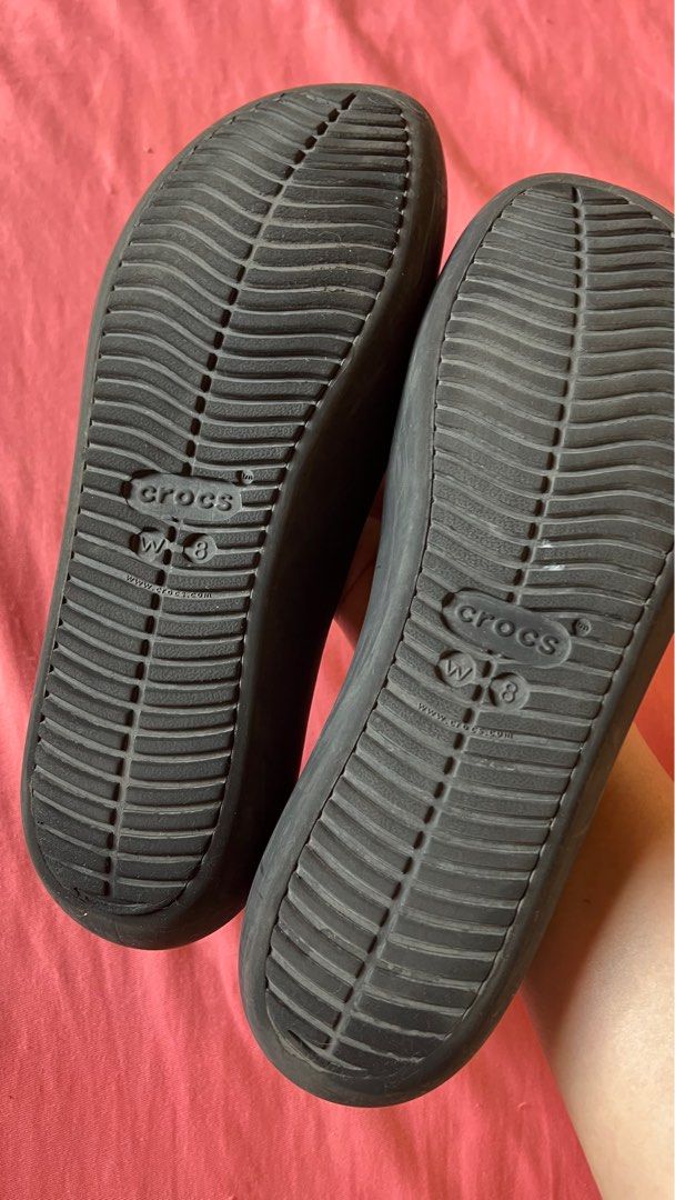 Crocs Brooklyn Flat (Category: Flats & Sandals) located in Taguig. Submitted by declutter67 (Listing ID 1359890090, Image 3). Description: - got it from Megamall (3,245) Lalamove only.