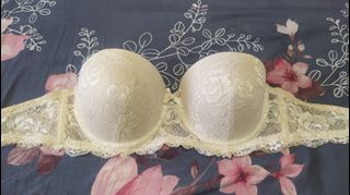 (Kategori: ) berada di . Dikirim oleh naarapreloved (ID iklan 1359879273, Gambar 1). Deskripsi: .